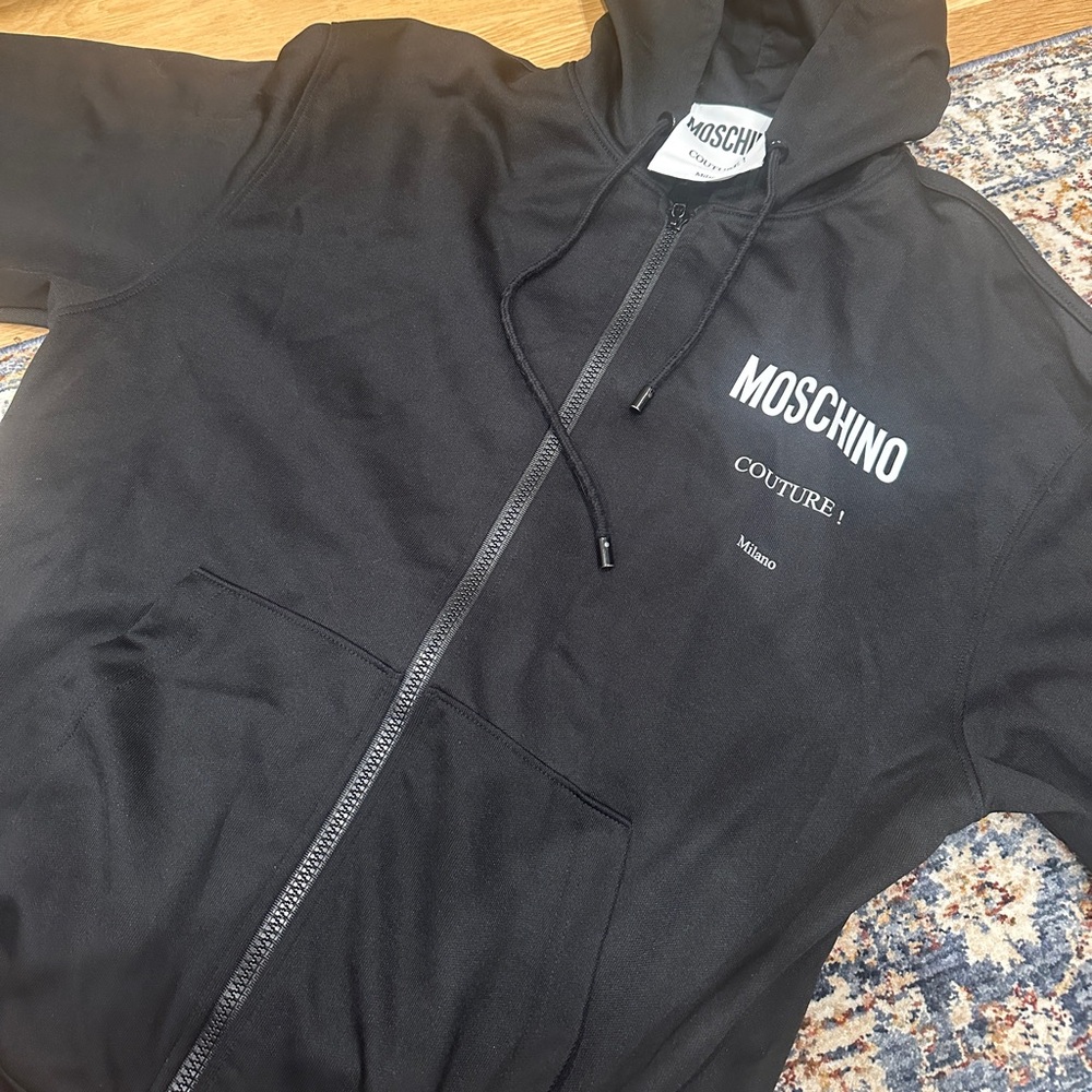 🖤 Moschino Black Zip-Up Hoodie - Picture 2 of 8
